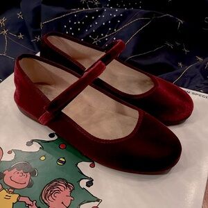 Childrenchic stunning velvet Mary Jane flats with Velcro strap size 35 / 3.5US